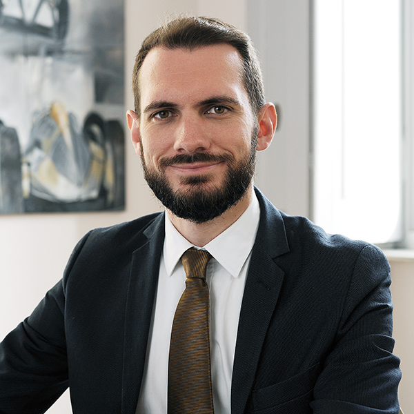 Avv.Carlo Amici